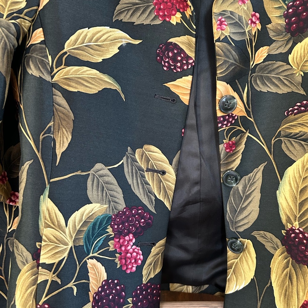 Linda Allard for Ellen Tracy silk blend blazer, like new, never worn